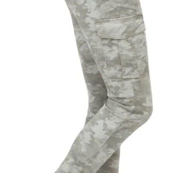 Spanx Stretch Twill Ankle Camo Cargo Pant - Picture 2 of 6